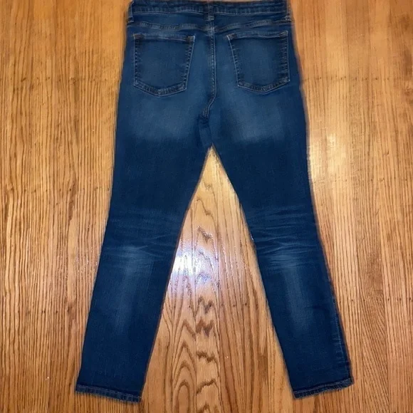 GAP roll up size 8/29r jeans - Picture 2 of 3